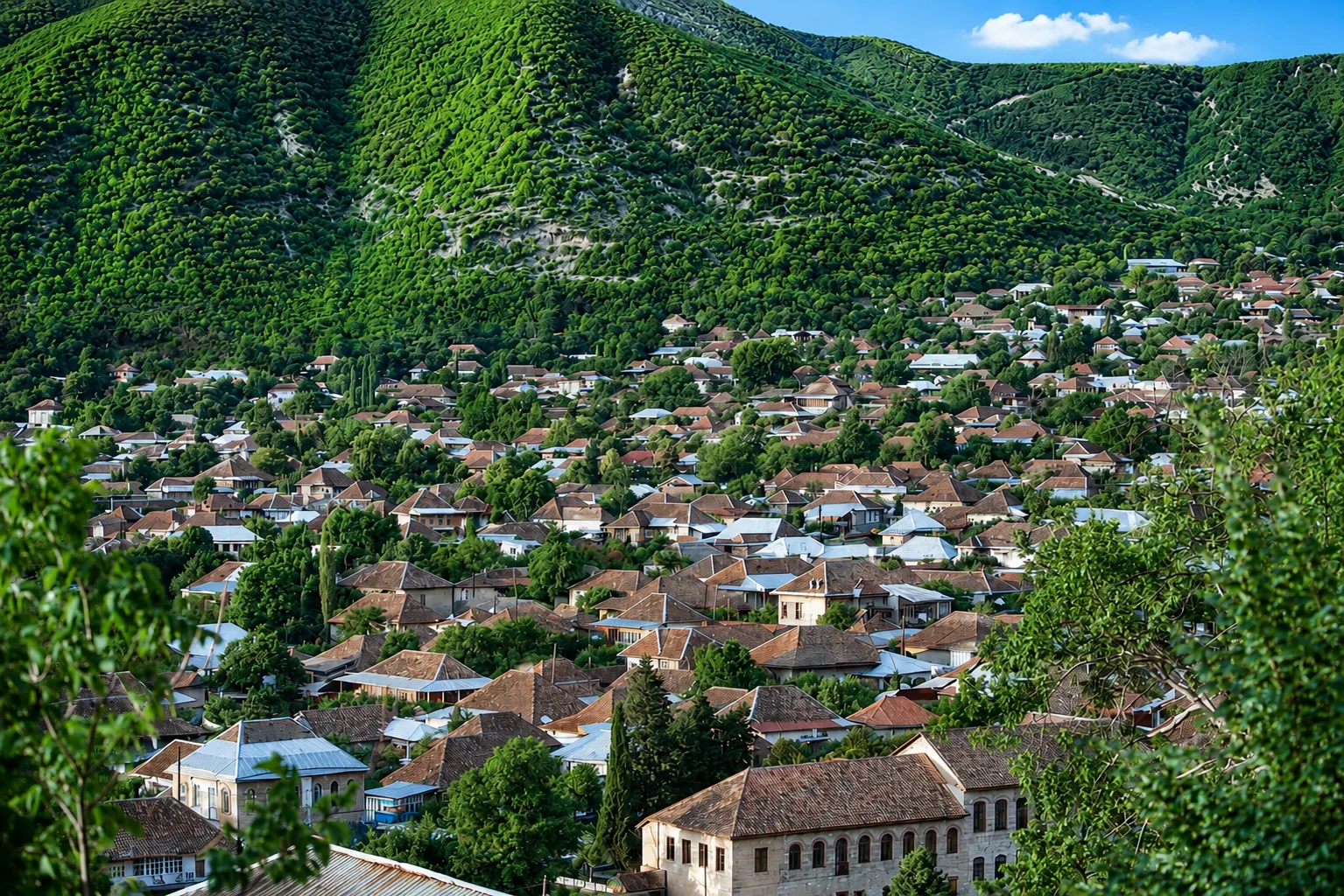 Sheki from Baku: The Khan's Palace, the Caravanserai and the Silk Road