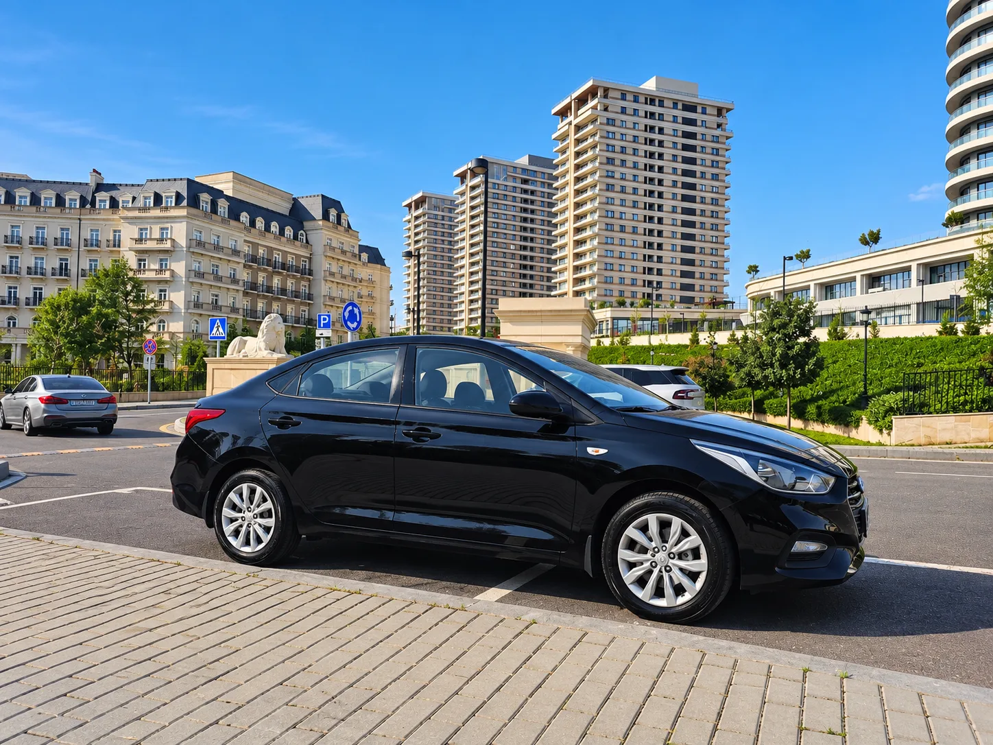 Hyundai Accent — the Two-Bag Sedan for Baku Transfers